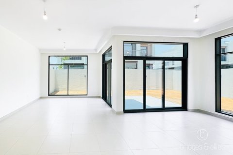 Villa de 3 dormitorios en Dubai South (Dubai World Central), UAE No. 134571 4