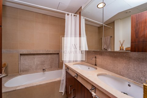 Appartement de 3 chambres à Burj Vista, UAE No. 23255 20