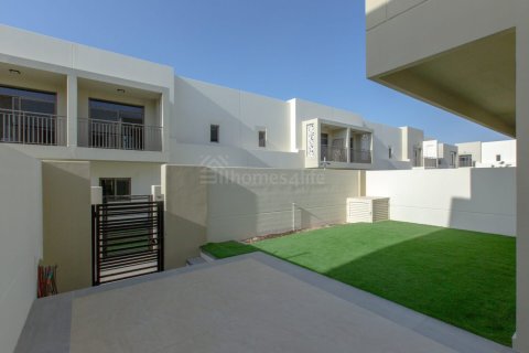 3 bedrooms Townhouse in Noor Townhouses, UAE No. 156637