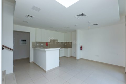 3 bedrooms Townhouse in Noor Townhouses, UAE No. 156637 7