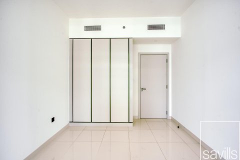 Квартира с 2 спальнями в EMAAR Beachfront, ОАЭ №194681 10