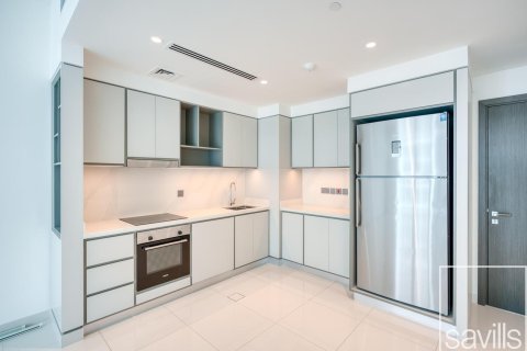 Квартира с 2 спальнями в EMAAR Beachfront, ОАЭ №194681 5