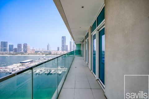 Квартира с 2 спальнями в EMAAR Beachfront, ОАЭ №194681