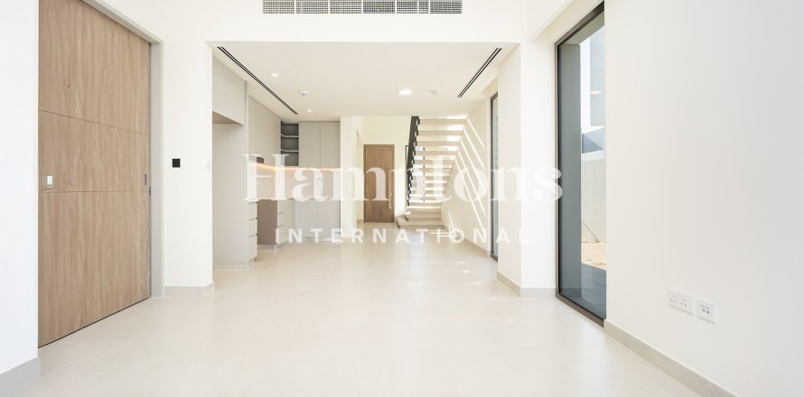Townhouse de 4 dormitorios en The Valley, UAE No. 150560