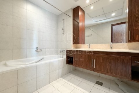 Квартира с 3 спальнями  №132292 20