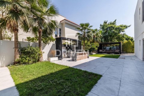 Villa de 5 dormitorios en District One, UAE No. 190350 6