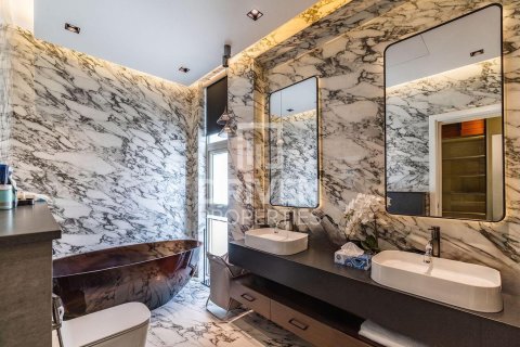 Villa de 5 dormitorios en District One, UAE No. 190350 11