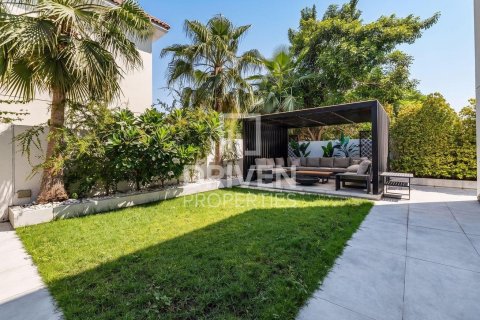 Villa de 5 dormitorios en District One, UAE No. 190350 9