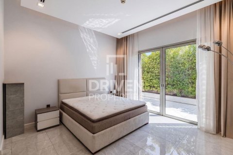 Villa de 5 dormitorios en District One, UAE No. 190350 12