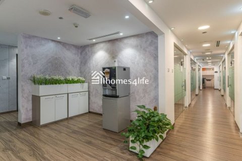 179m² Office in Business Bay, UAE No. 142925 17