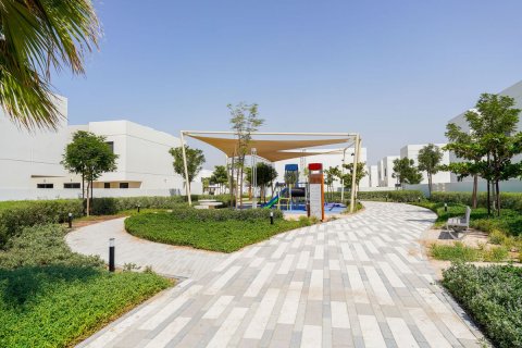Townhouse de 2 dormitorios en  Yas Island, UAE No. 79837 22