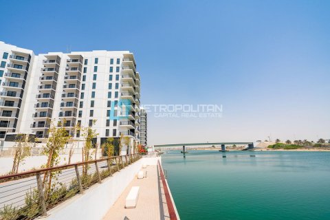 Apartment de 3 dormitorios en  Yas Island, UAE No. 79838 4