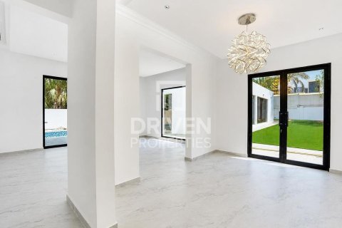 6 bedrooms Villa in Jasmine Leaf, UAE No. 200576 8