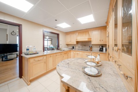 4 bedrooms Penthouse in Jumeirah Beach Residence, UAE No. 102927 10