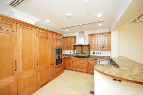 4 bedrooms Townhouse  No. 131500 15