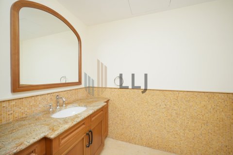 4 bedrooms Townhouse  No. 131500 9