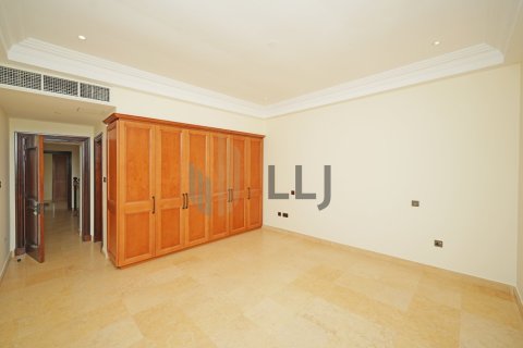 4 bedrooms Townhouse  No. 131500 26