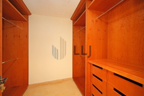 4 bedrooms Townhouse  No. 131500 30