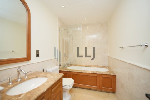 4 bedrooms Townhouse  No. 131500 22