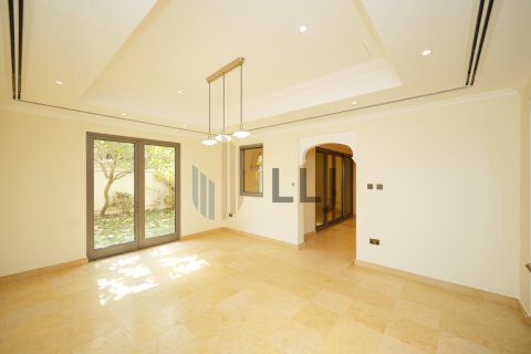 4 bedrooms Townhouse  No. 131500 16