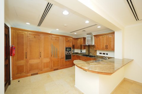 4 bedrooms Townhouse  No. 131500 14