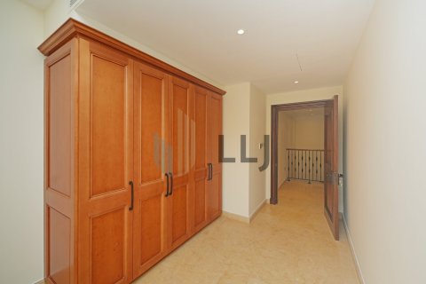 4 bedrooms Townhouse  No. 131500 27