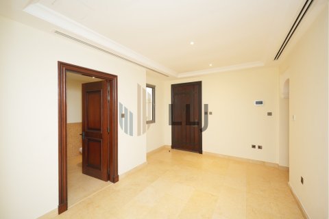 4 bedrooms Townhouse  No. 131500 11