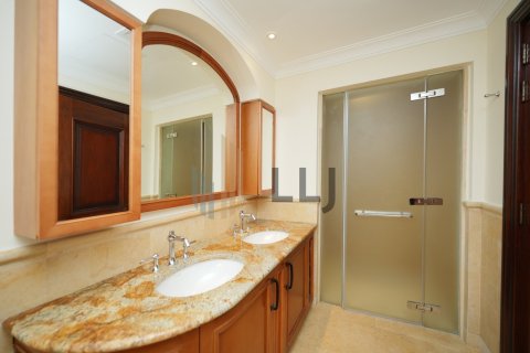 4 bedrooms Townhouse  No. 131500 31