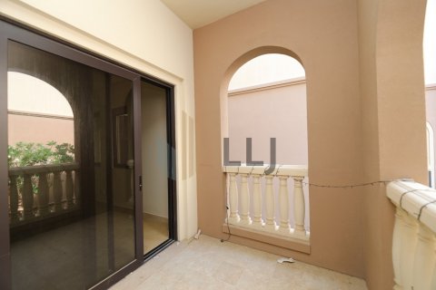 3 bedrooms Apartment  No. 131502 3