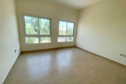 Вилла с 2 спальнями в Jumeirah Village Triangle, ОАЭ №146762 6