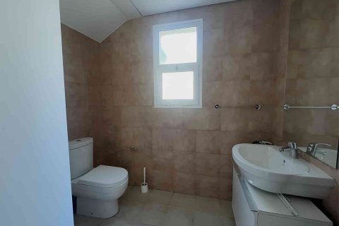 Вилла с 2 спальнями в Jumeirah Village Triangle, ОАЭ №146762 8