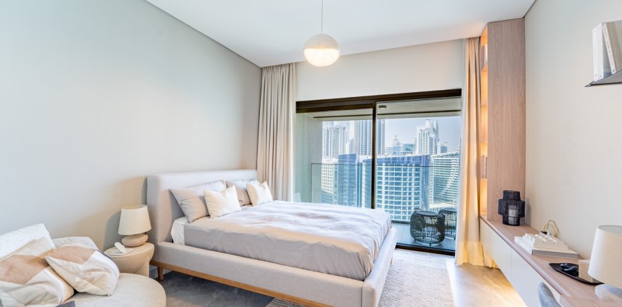Studio Apartment in Dubai, UAE No. 199853