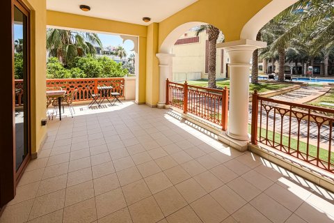 2 bedrooms Apartment in Palm Jumeirah, UAE No. 199852 11