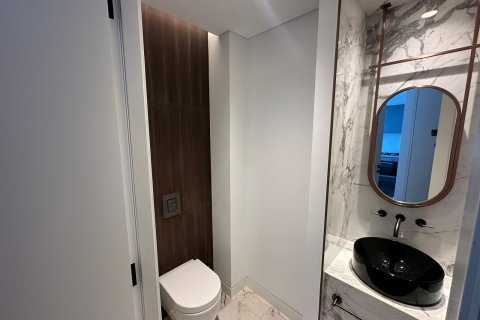 1 bedroom Apartment in Jumeirah Islands, UAE No. 199854 8