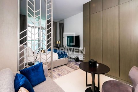 Квартира студия в Damac Maison Prive, ОАЭ №207132 4