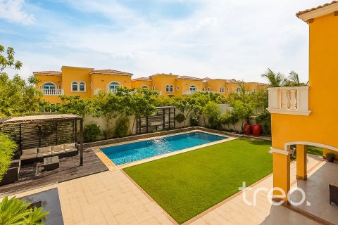 5 bedrooms Villa in Legacy, UAE No. 199055 3