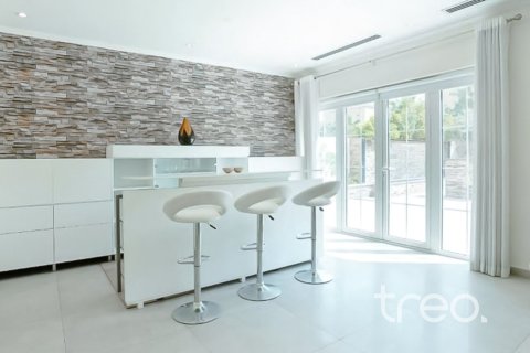 5 bedrooms Villa in Legacy, UAE No. 199055 7