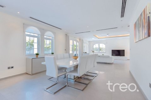5 bedrooms Villa in Legacy, UAE No. 199055 8