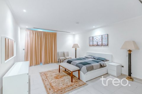 5 bedrooms Villa in Legacy, UAE No. 199055 13