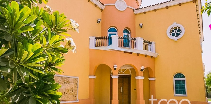 5 bedrooms Villa in Legacy, UAE No. 199055
