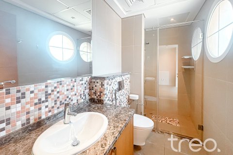 5 bedrooms Villa in Legacy, UAE No. 199050 23