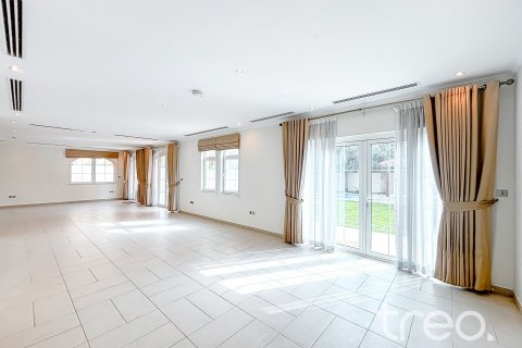 5 bedrooms Villa in Legacy, UAE No. 199050 9