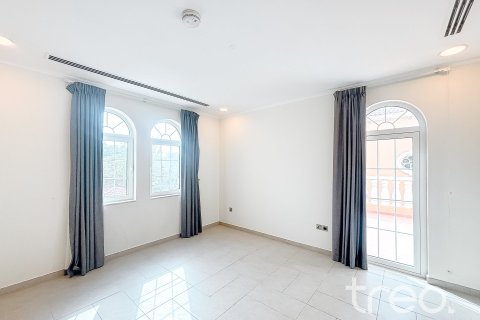 5 bedrooms Villa in Legacy, UAE No. 199050 22