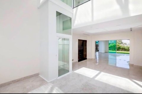 5 bedrooms Villa in Meadows, UAE No. 199056 15