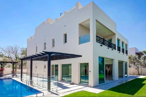 5 bedrooms Villa in Meadows, UAE No. 199056