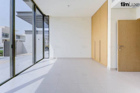 Villa de 5 dormitorios  No. 108325 11