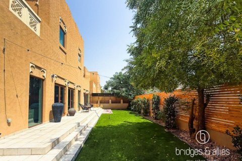 Villa de 5 dormitorios en Al Furjan, UAE No. 148185 14