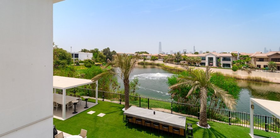 4 bedrooms Villa in Jumeirah Islands, UAE No. 148488