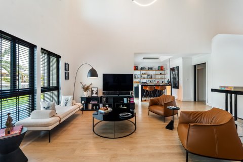 4 bedrooms Villa in Jumeirah Islands, UAE No. 148488 8