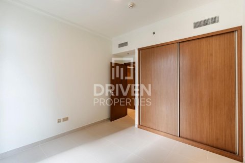 Appartement de 2 chambres à EMAAR Beachfront, UAE No. 209912 8